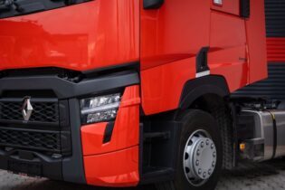 Renault Trucks představuje recyklační továrnu na kamiony